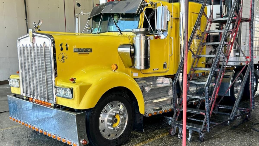 How Undercarriage Cleaning Extends Truck Life