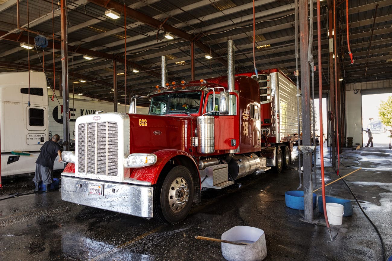 Ontario Truck Maintenance – Cost of Washing Services