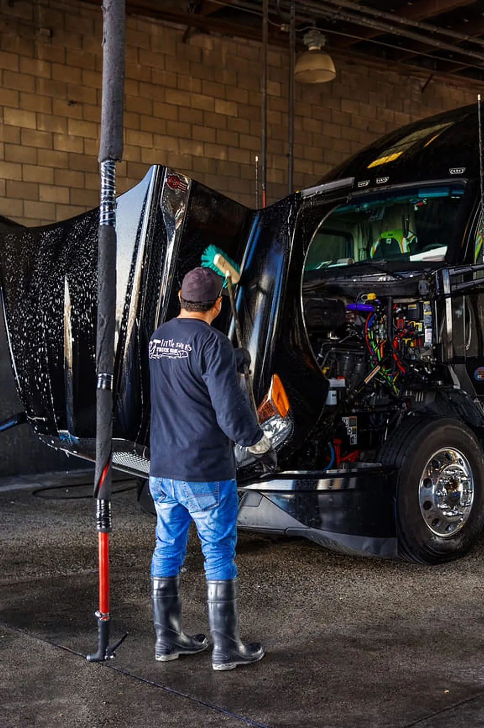 Foam washing a classic rig by hand