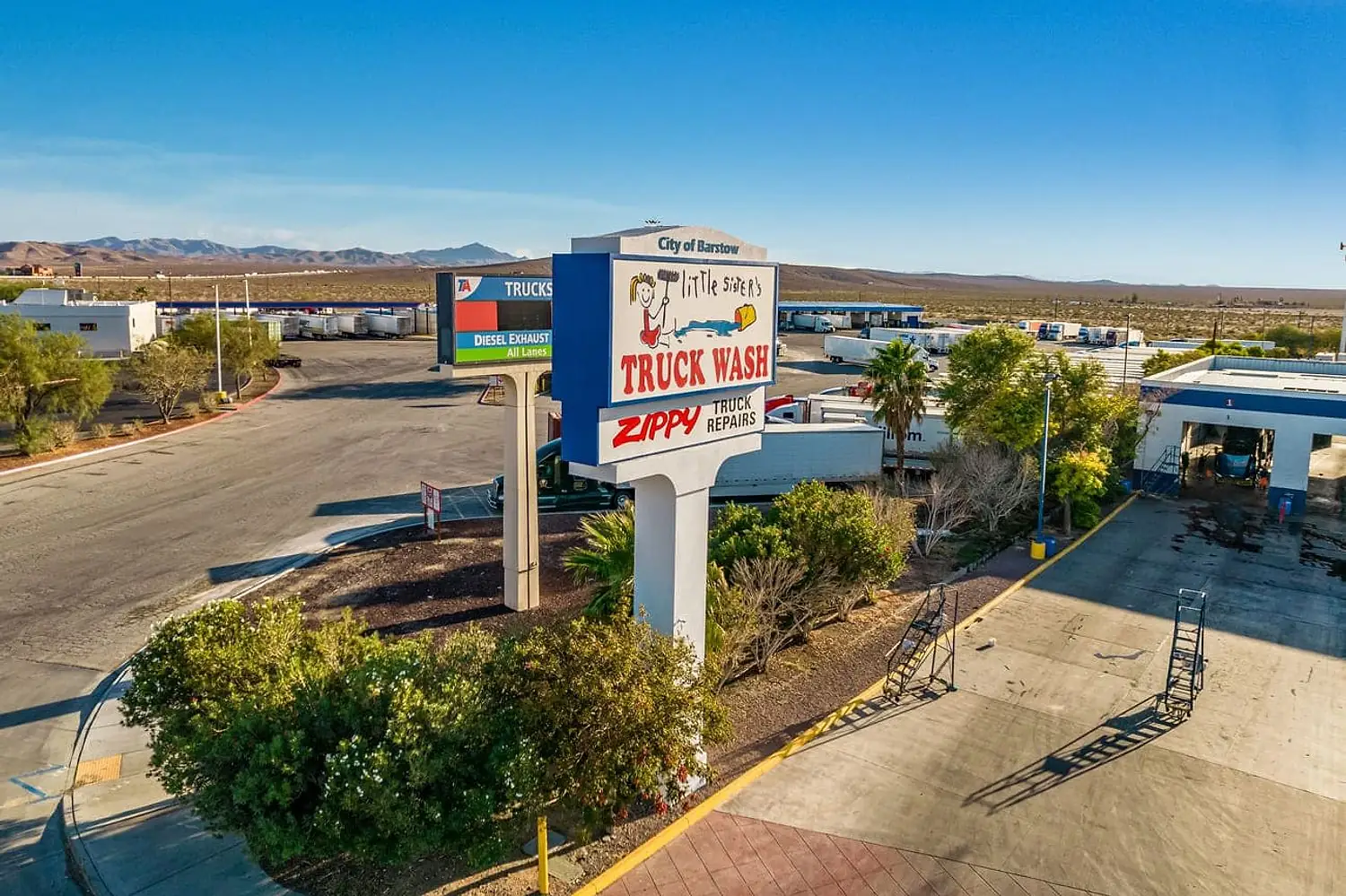Little Sister's Truck Wash location in Barstow, CA