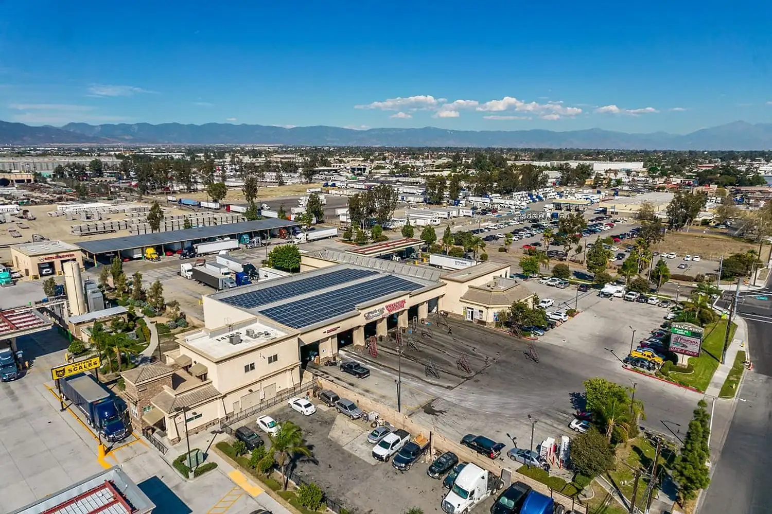 Little Sister's Truck Wash location in Fontana, CA